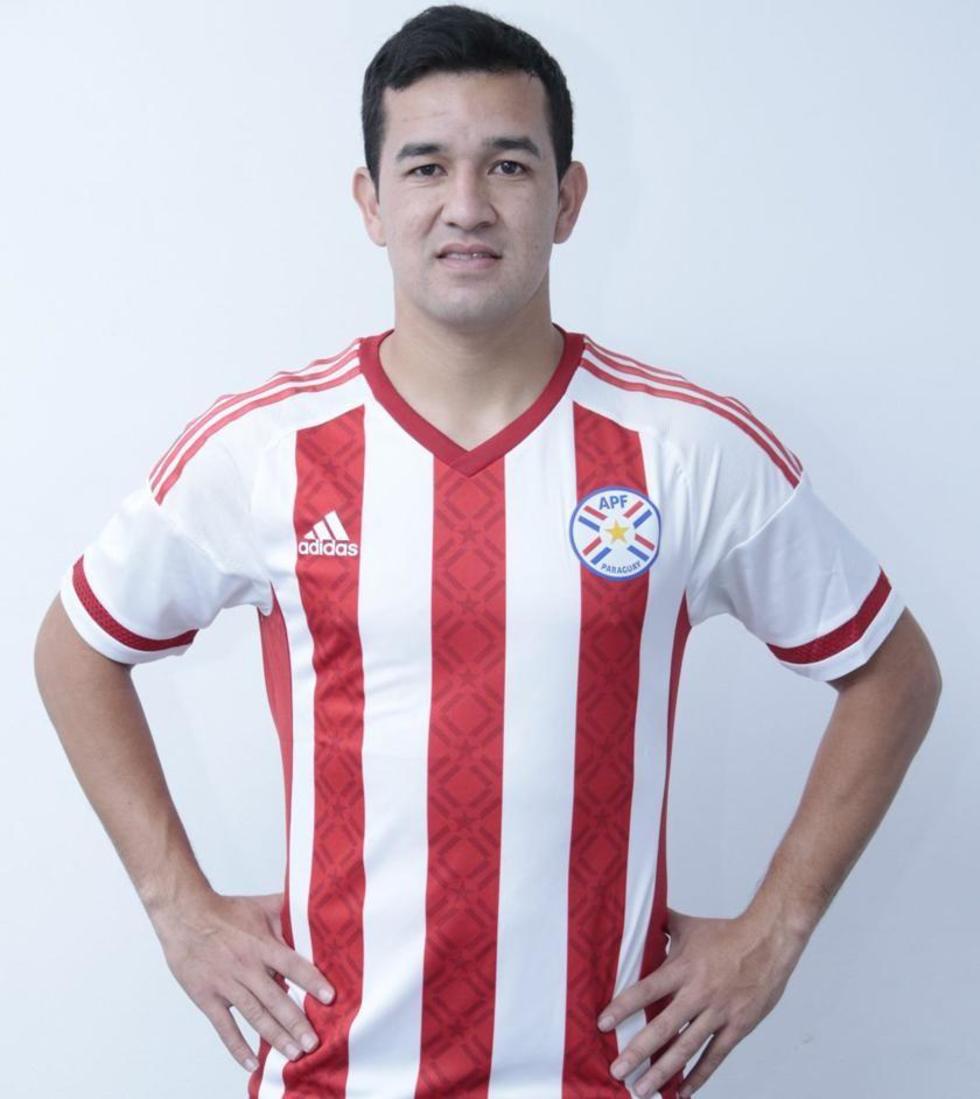 Néstor Camacho suple a Lezcano en la lista de Paraguay