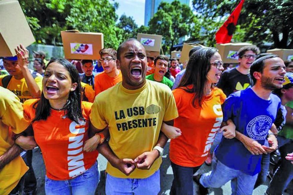 Oposición anuncia que retomará proceso político contra Maduro