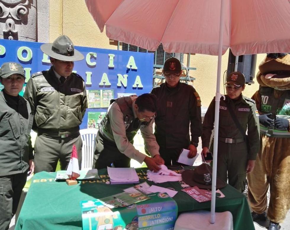 Policía comunitaria prepara actividad para adolescentes