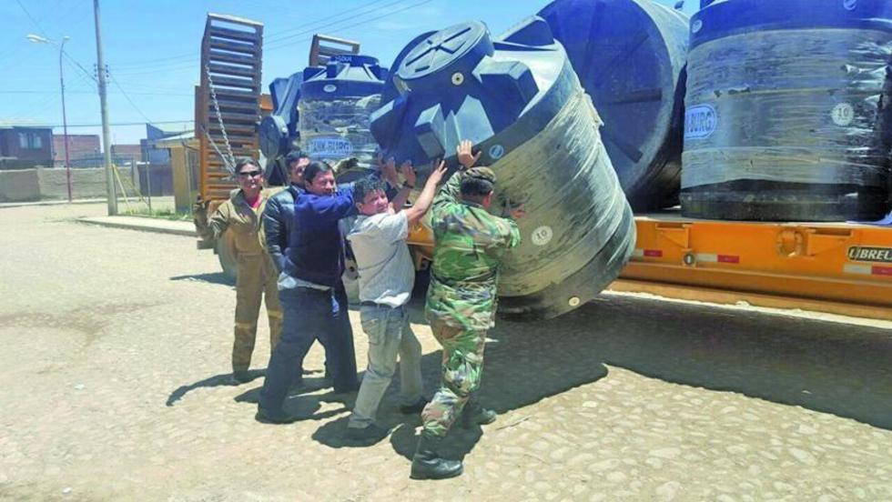 El gobernador entregará 18 tanques de agua para Potosí