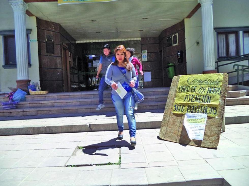 Médicos sindicalizados de la Caja de Salud acatan paro de 48 horas