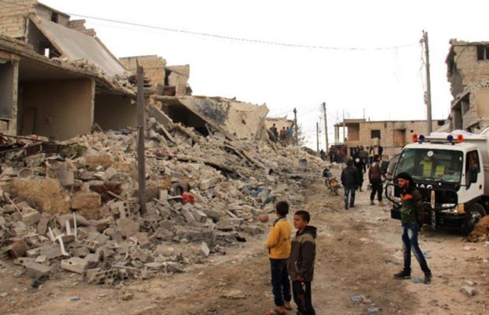 Nuevos bombardeos matan a decenas de personas en Siria
