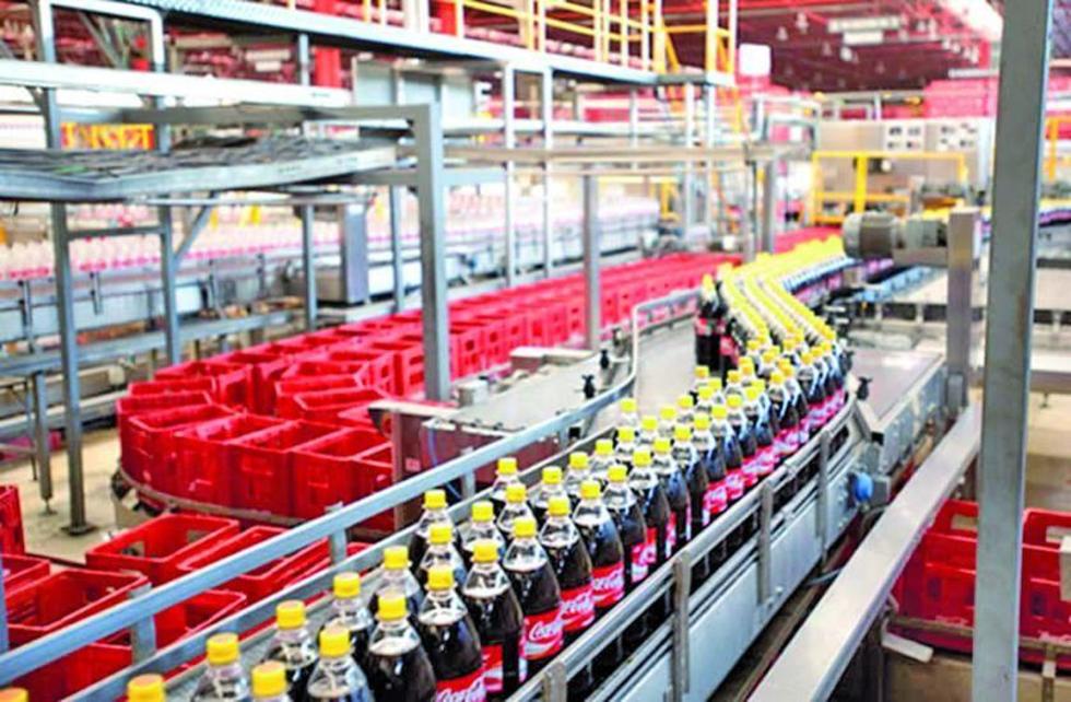 Factorías de bebidas y alimentos en alerta por restricción de agua