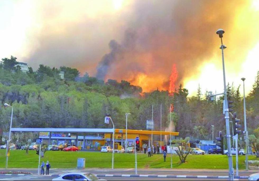 Incendios en Israel causan más de 80.000 evacuados 