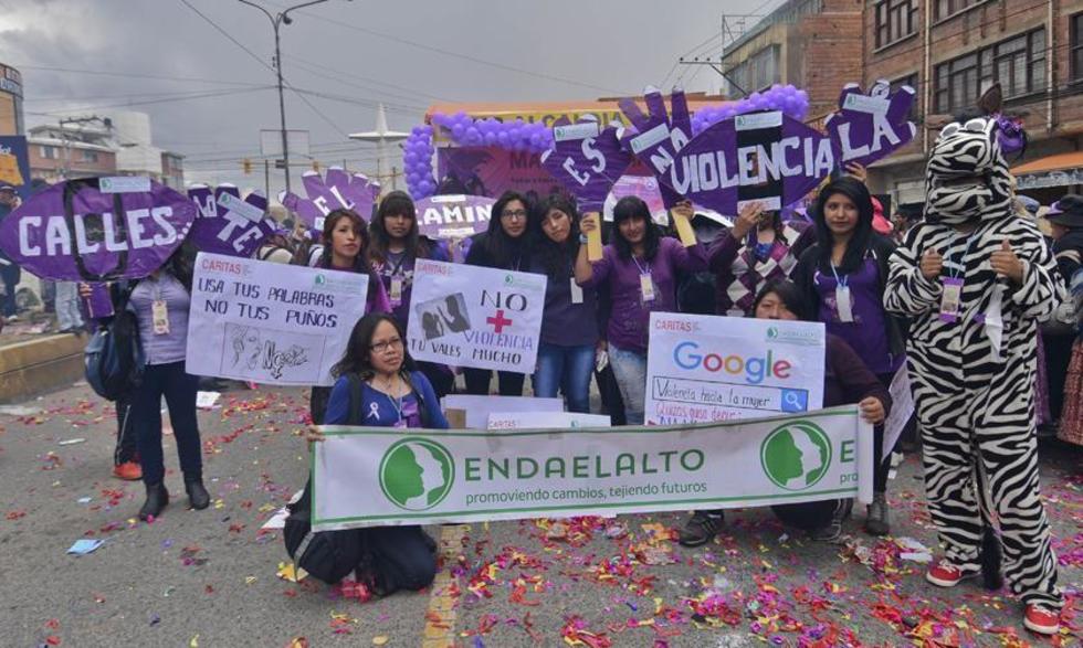 Las mujeres convierten su lucha en una sola voz en todo el país