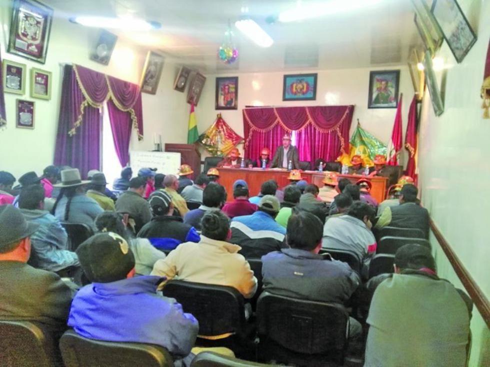 Cooperativistas apoyan el proceso de cambio y a Evo