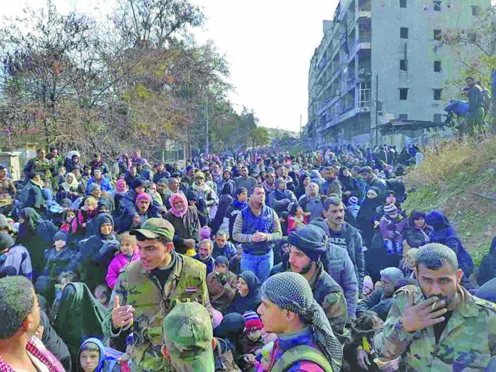 Suspenden los ataques en Siria para la evacuación de los civiles
