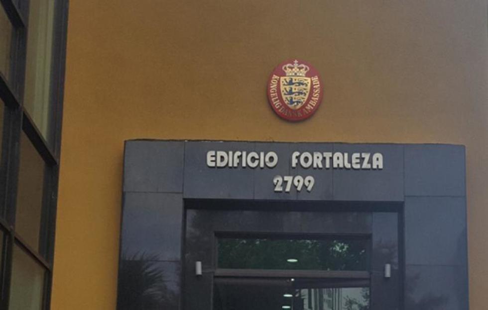 Dinamarca adelanta su retirada del país y cierra programas