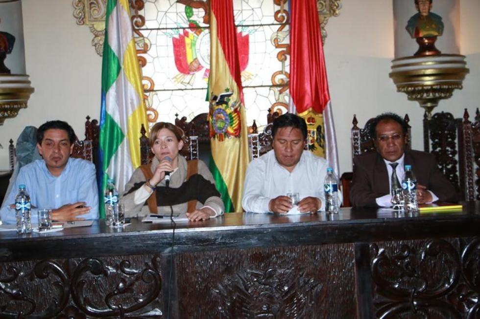 Develan que producir una bolsa de cemento solo cuesta Bs 30