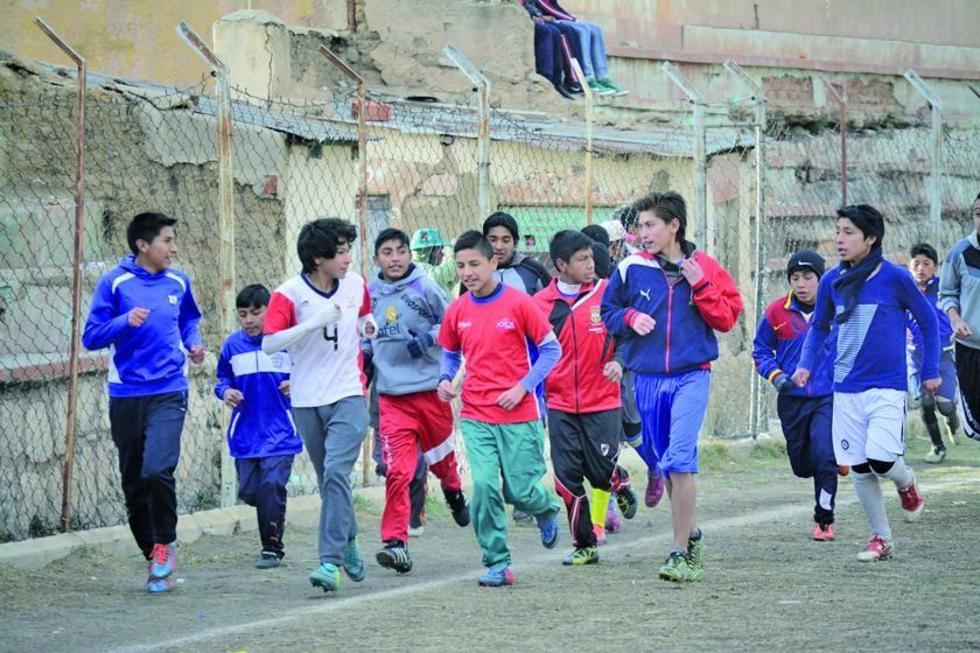 La academia de fútbol Real Potosí abre sus cursos de verano para niños