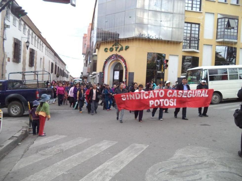 Los médicos de la CNS anuncian paro de 48 horas desde mañana
