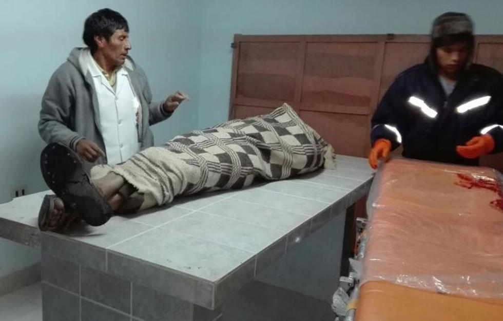 Tráiler aplasta cabeza de un anciano en Uyuni