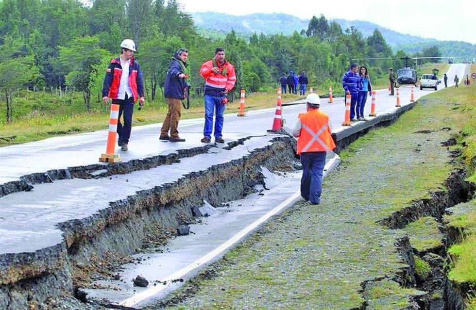 Bachelet destaca capacidad de respuesta tras el terremoto