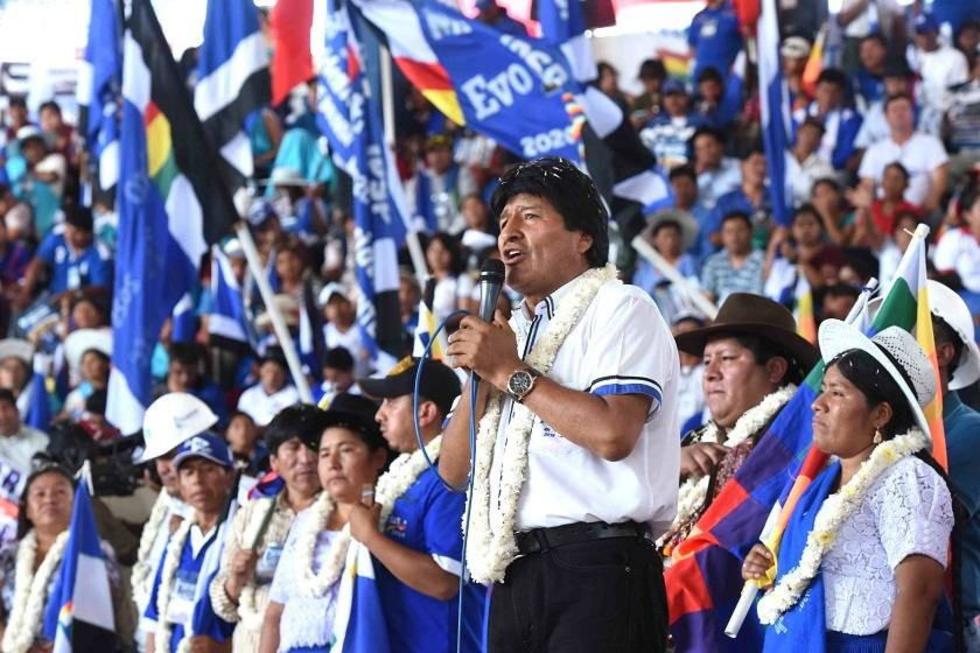 Fejuve quiere recabar un millón de firmas para repostular a Evo