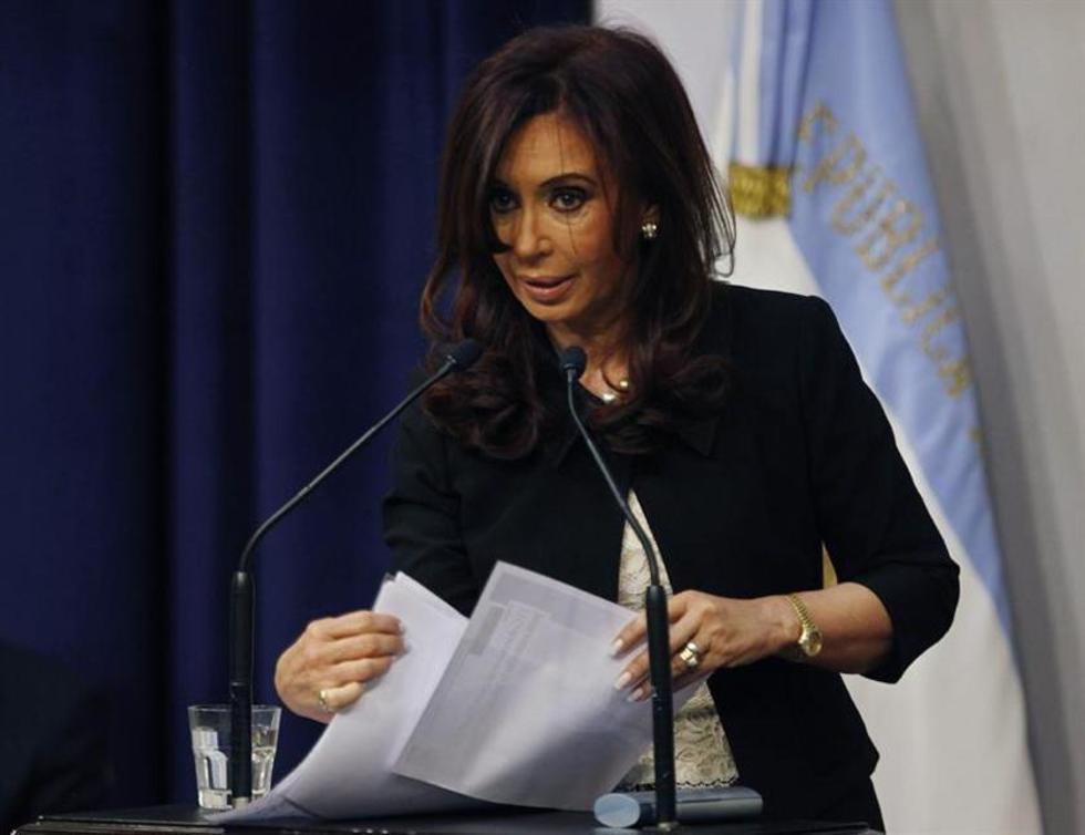 Cristina Fernández va a juicio en procesada por corrupción