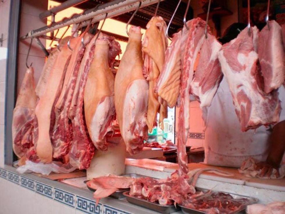 El kilo de la carne de cerdo solo cuesta hasta Bs 28