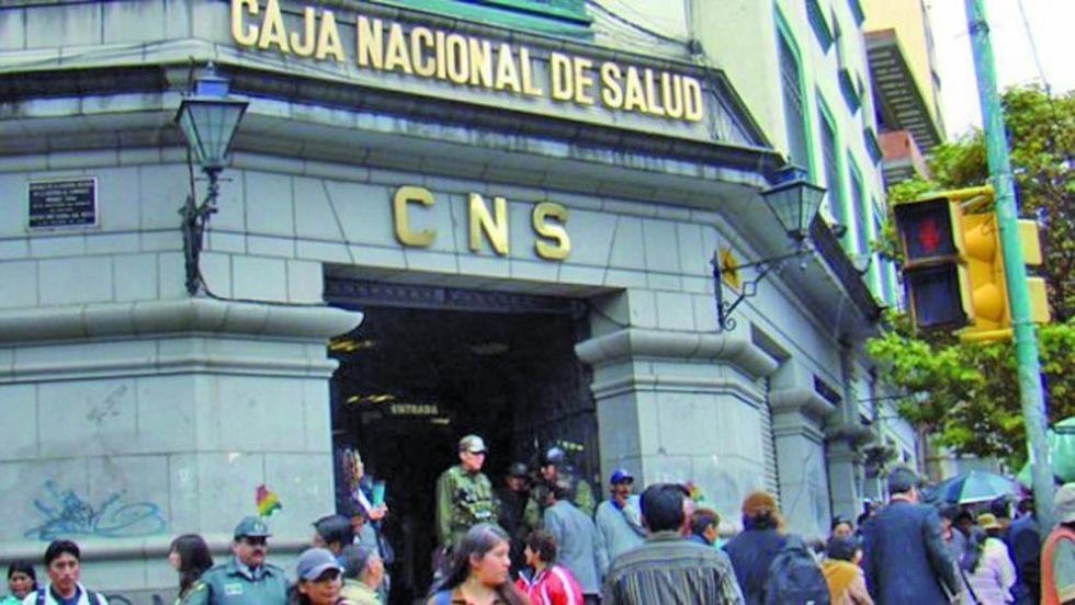 CNS debe Bs 7.1 millones a dos administradoras de pensiones 
