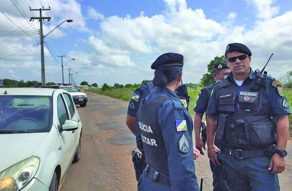 Más de 100 presidiarios siguen fugitivos en Brasil tras masacres