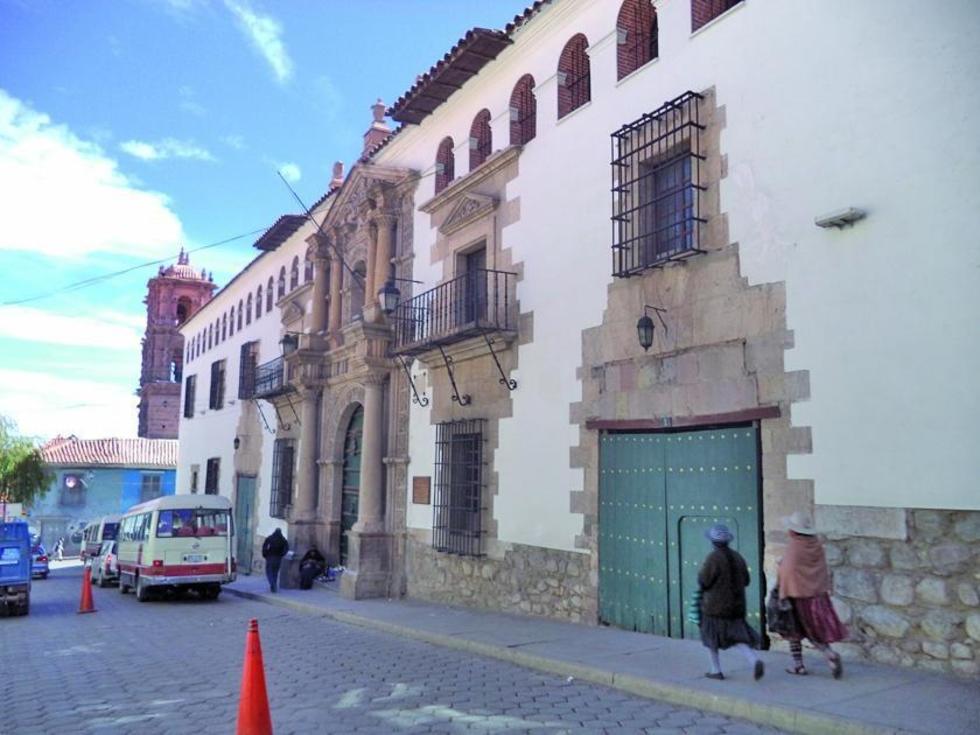 Dirección de la Moneda tuvo 12 postulantes