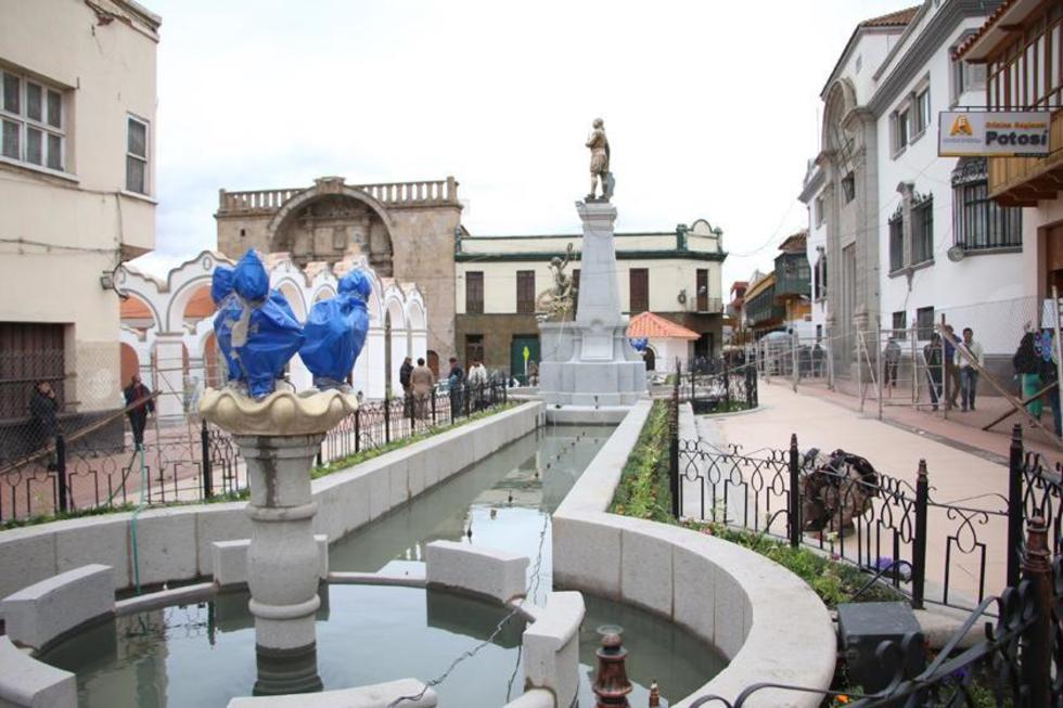 Hoy prueban el sistema de aguas danzantes de la plaza Alonso de Ibáñez