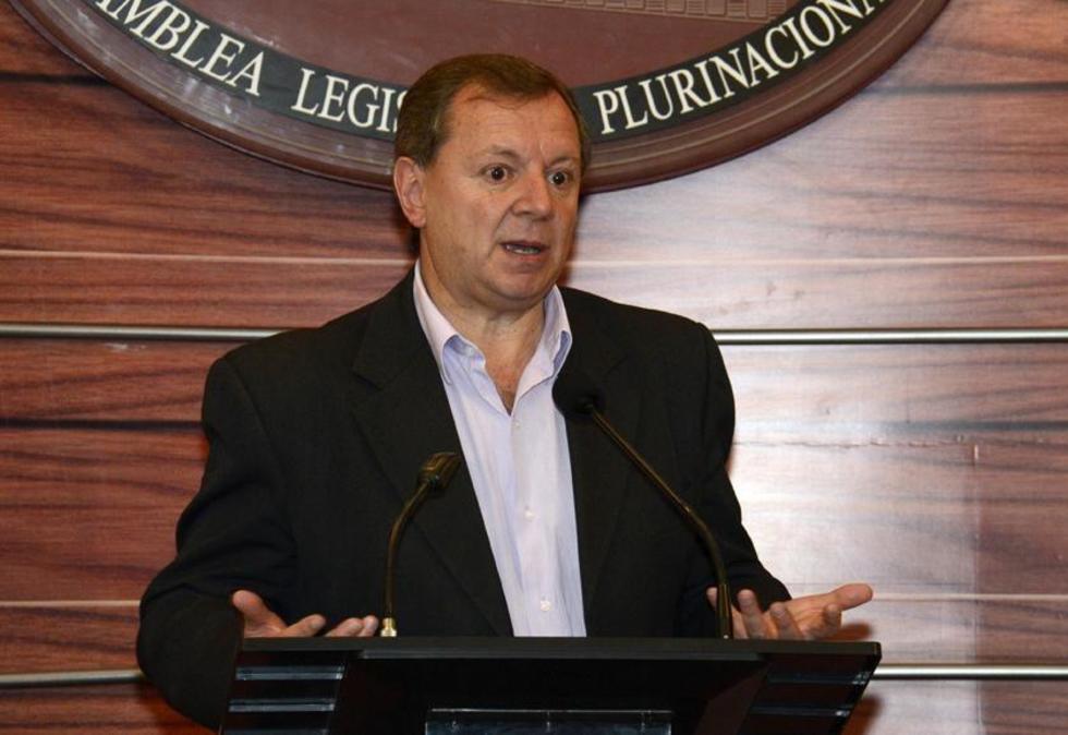 El MAS ratifica a José Alberto Gonzáles como presidente del Senado 