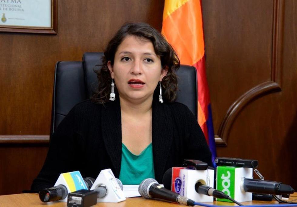 La ministra de Salud denuncia corrupción al interior de la CNS