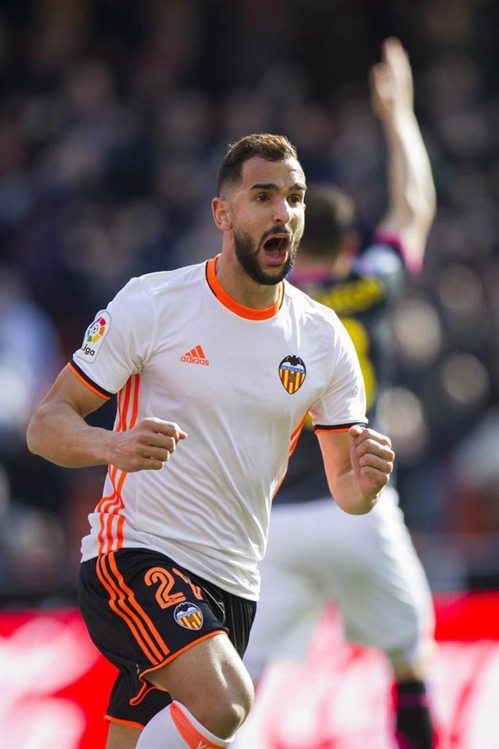 Valencia respira ante un Espanyol sin intensidad