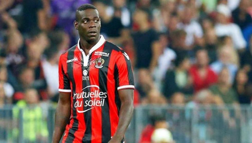 Balotelli denuncia gritos racistas de hinchas
