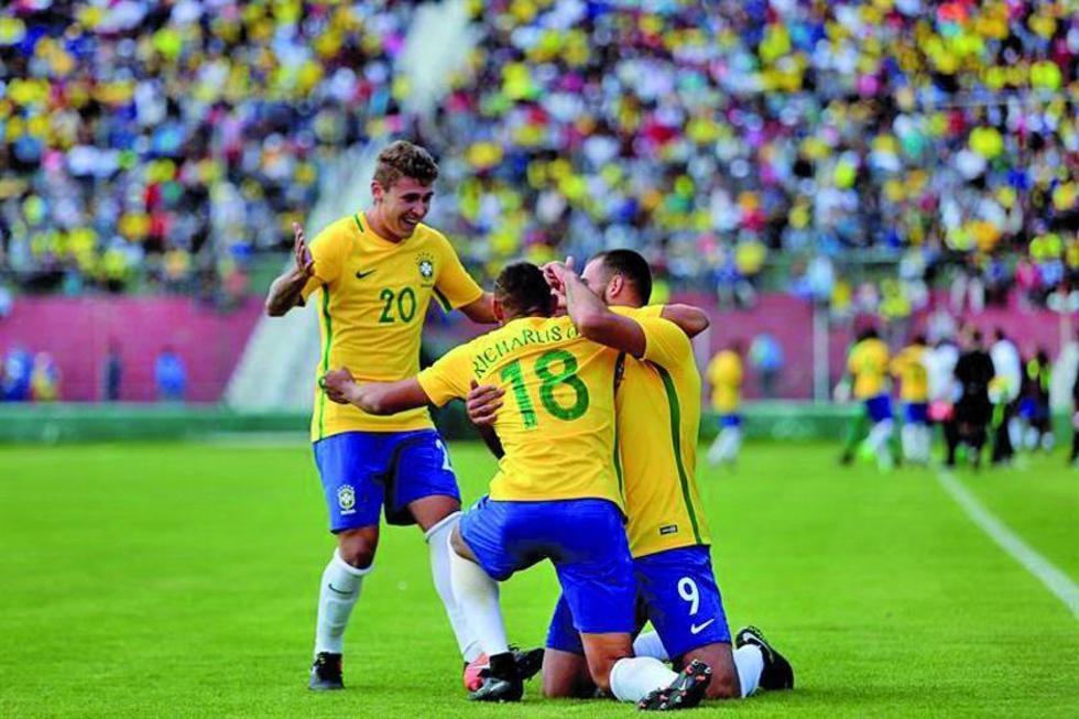 Brasil se clasifica al hexagonal final  tras derrotar a Paraguay