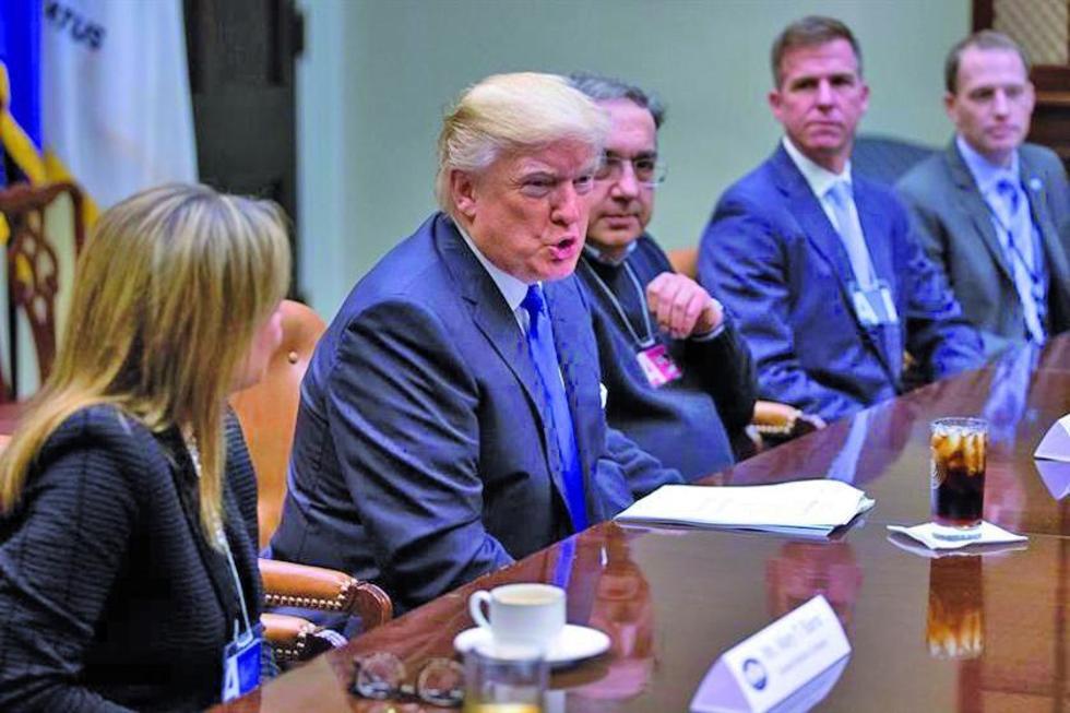 Trump espera plan sobre futuro de los jóvenes indocumentados