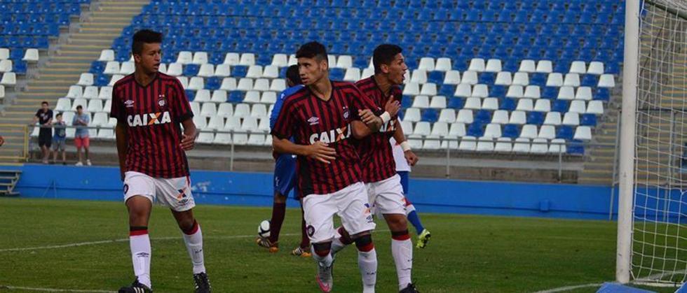 Atlético Paranaense recibe a Millonarios de Bogotá 