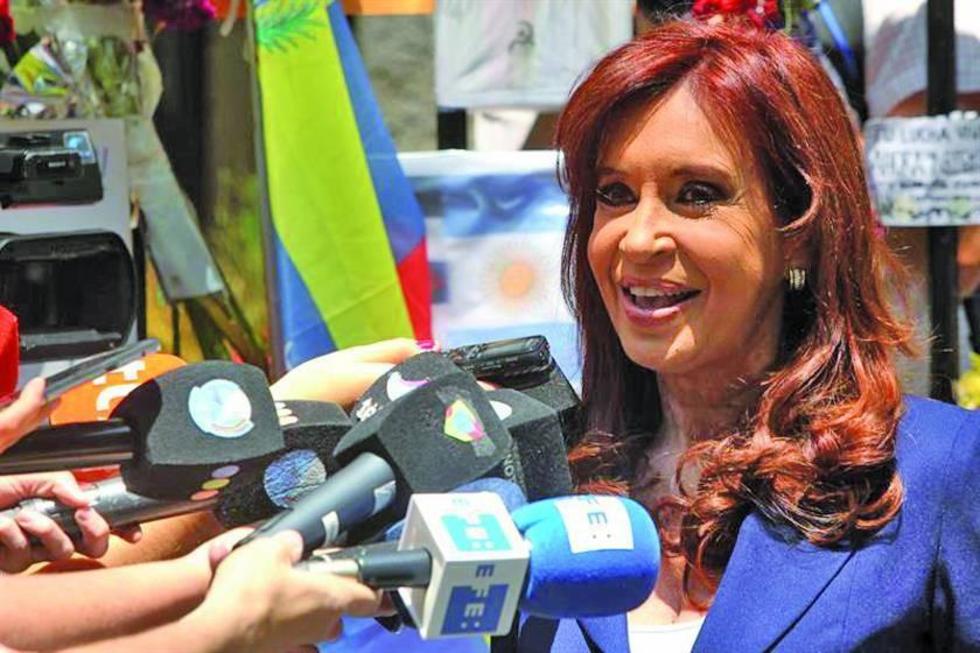 Expresidenta argentina declara por presunto lavado de dinero