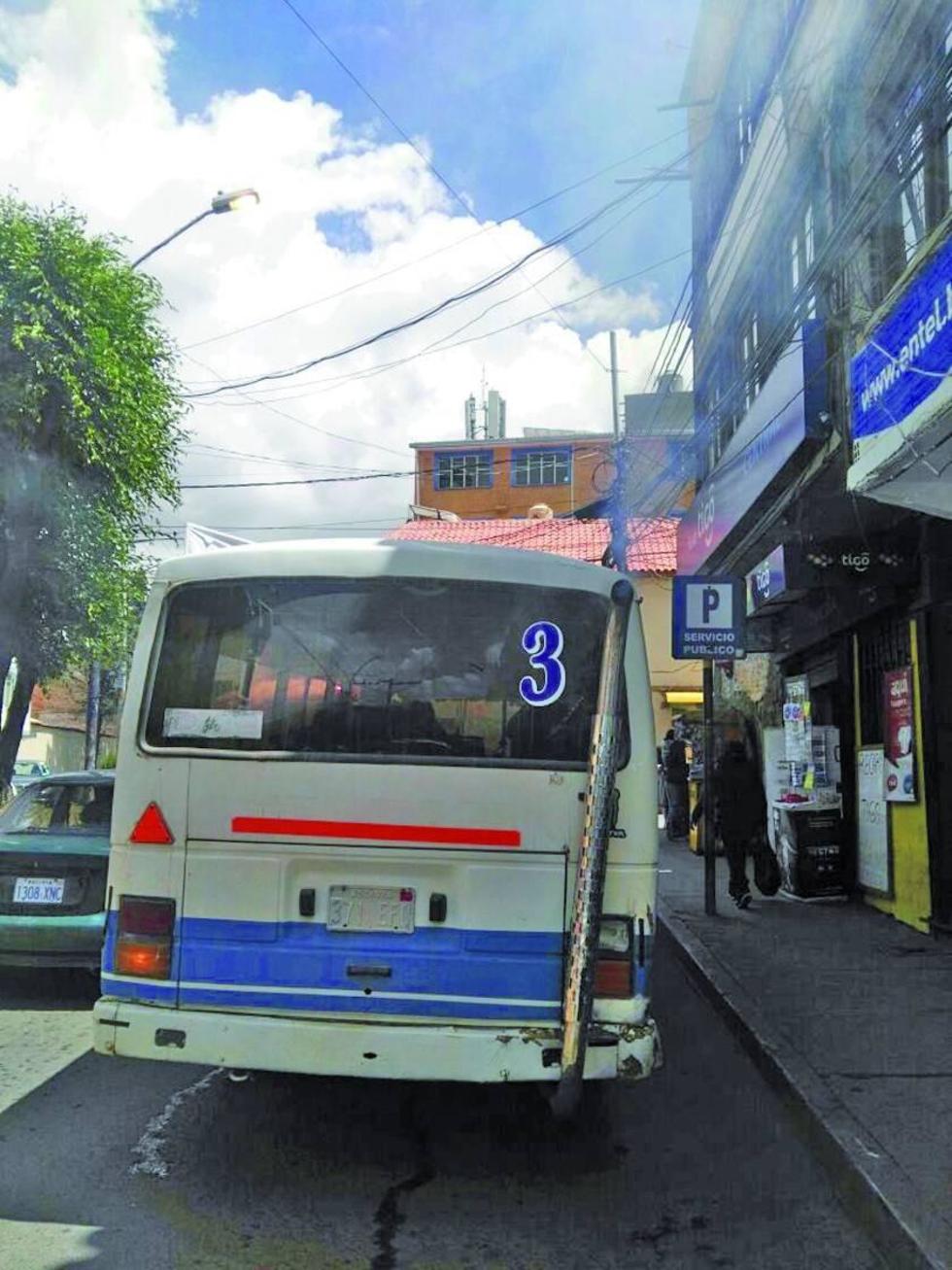 Vecinos se quejan debido a la contaminación  ambiental