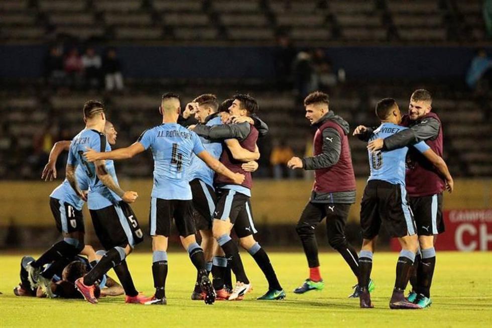 Uruguay busca su clasificación al Mundial de Corea del Sur