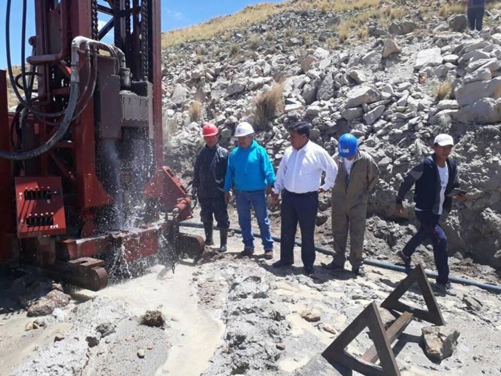 Aapos señala que el agua del pozo en Puitucani es apta para el consumo
