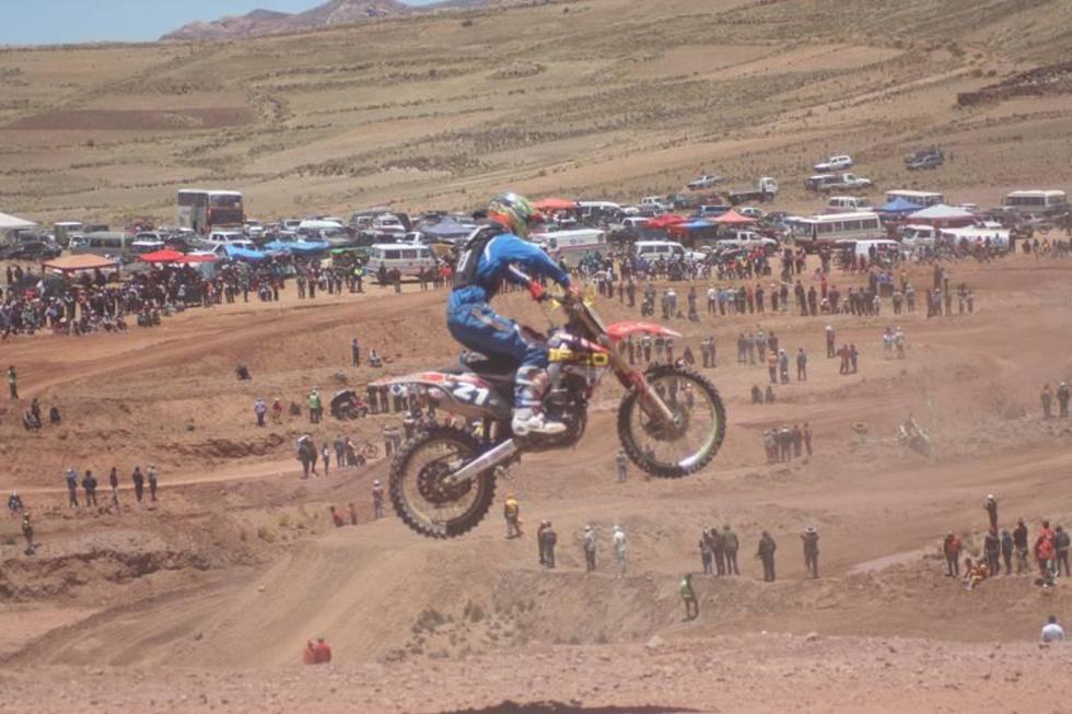 Rengifo se corona campeón en la penúltima prueba de motociclismo de 2016