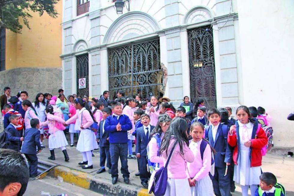 Suspenden clases en 7 escuelas por fallas en sus infraestructuras