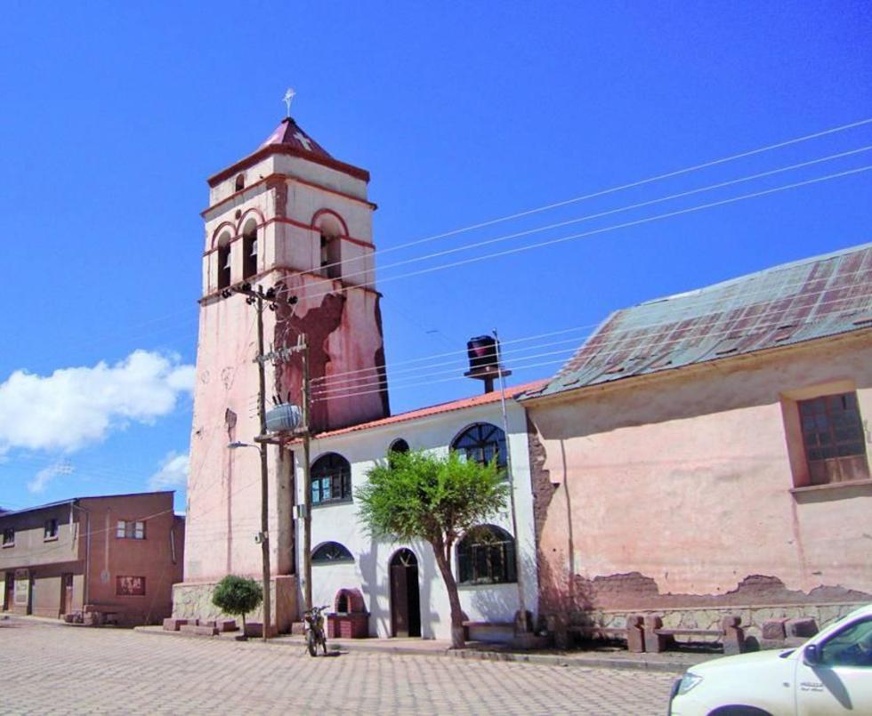 Avanzan obras en templo de Macha