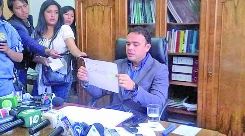 Gerente de la CNS inicia proceso contra dirigentes por difamación