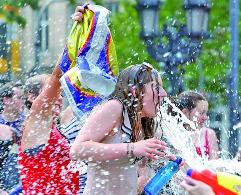 Se prohíbe el juego con agua en carnaval en todo el país