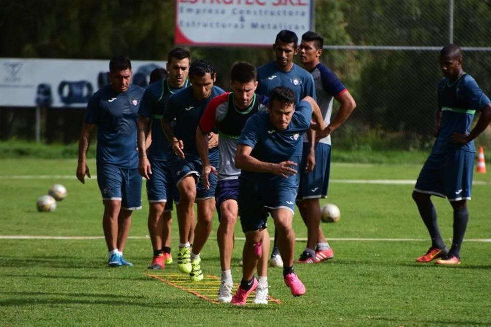 Wilstermann quiere acercarse al líder