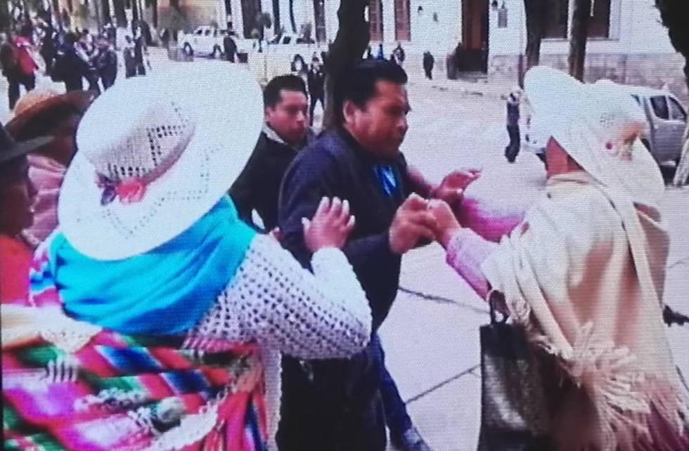 Varias mujeres golpearon al presidente de la Fedjuve