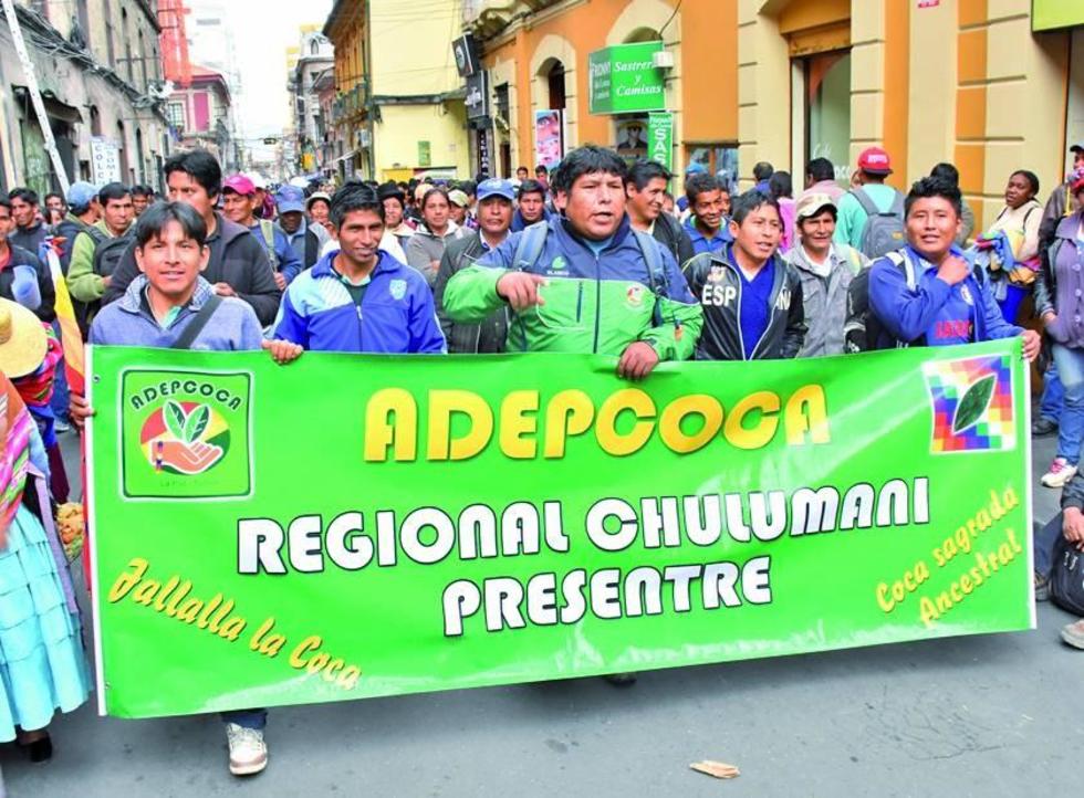 Cocaleros prometen prolongar el cerco y el MAS recurre a Evo 