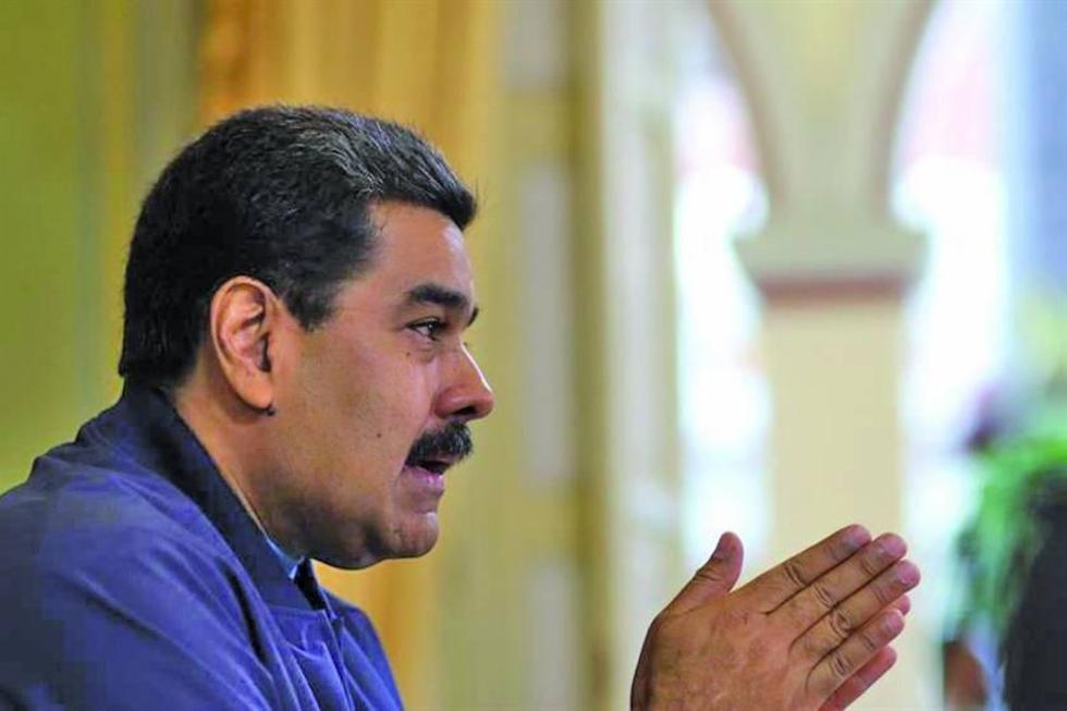 Partido de López plantea "consulta popular" para adelantar presidenciales