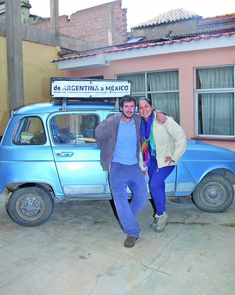 Venden cuentos de sueño para continuar su viaje