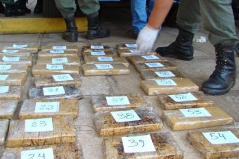 Los policías de la Felcn incautan 12.720 kilos de marihuana en Santa Cruz