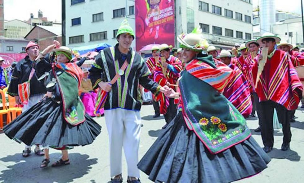 Más de 40 grupos y centros participan en el Jisk’a Anata
