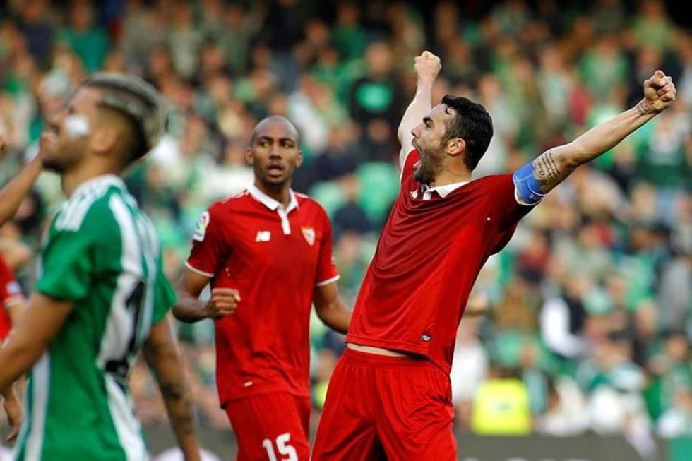 Sevilla logra remontar a Betis en el “Villamarín”