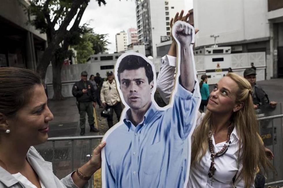 Acusan al Gobierno de  vincular a opositor con rebelión militar