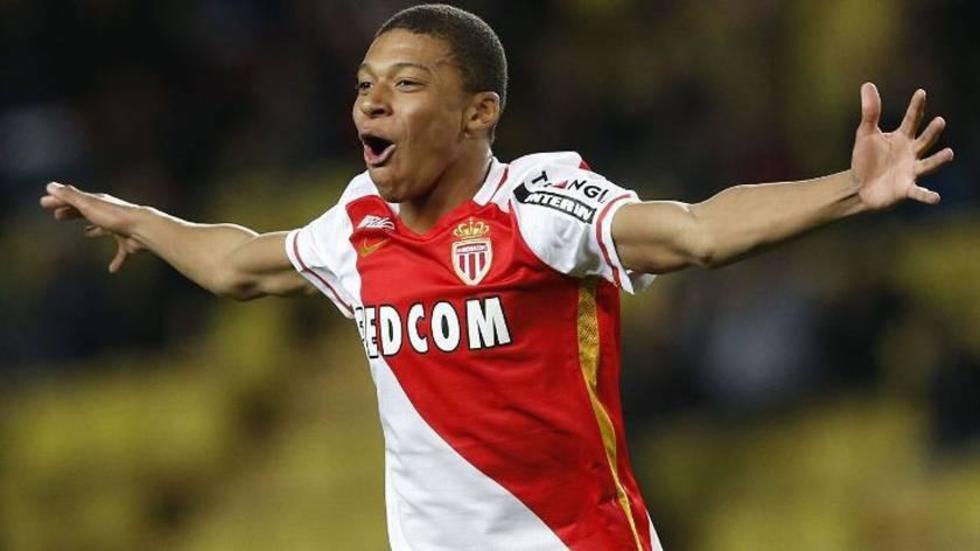 Mónaco golea a Nantes y se mantiene en la cima